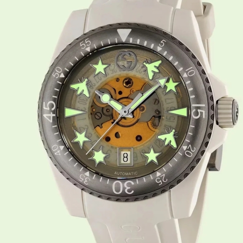 Gucci Cream and Gray Star Accent Watch